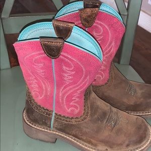 Round toe ariat riding boots